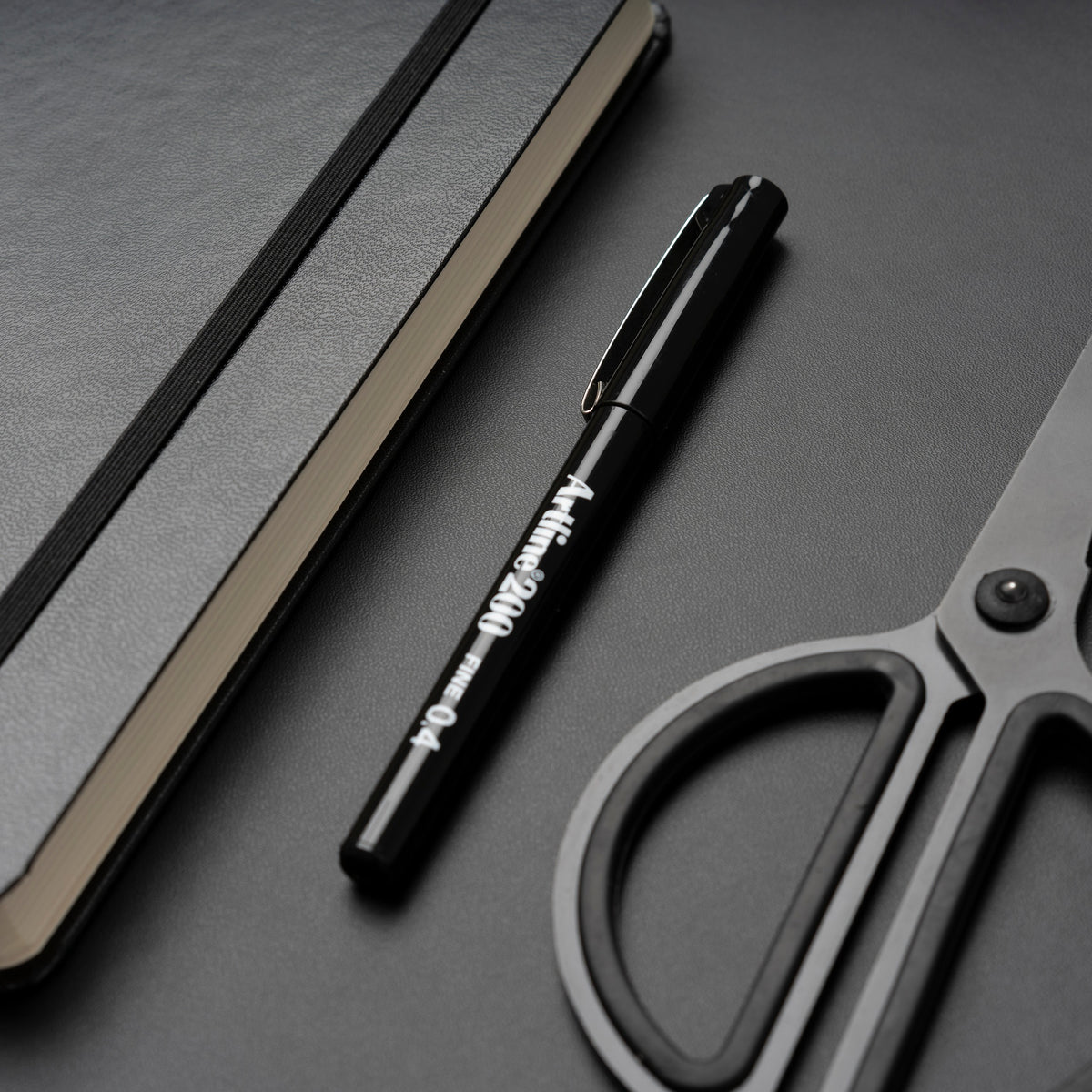 Fineline Black 0,4mm